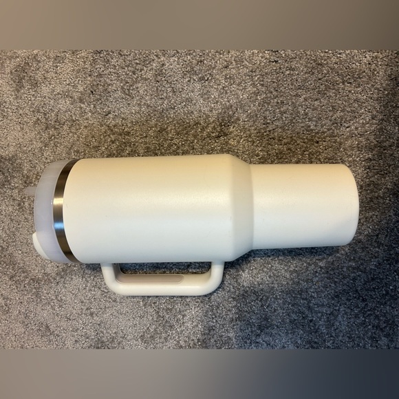 40 ounce Stanley - Picture 4 of 6